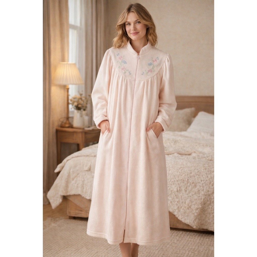 Vintage Pink‎ Floral Embroidered Large Zip Front Robe Housecoat Cottagecore